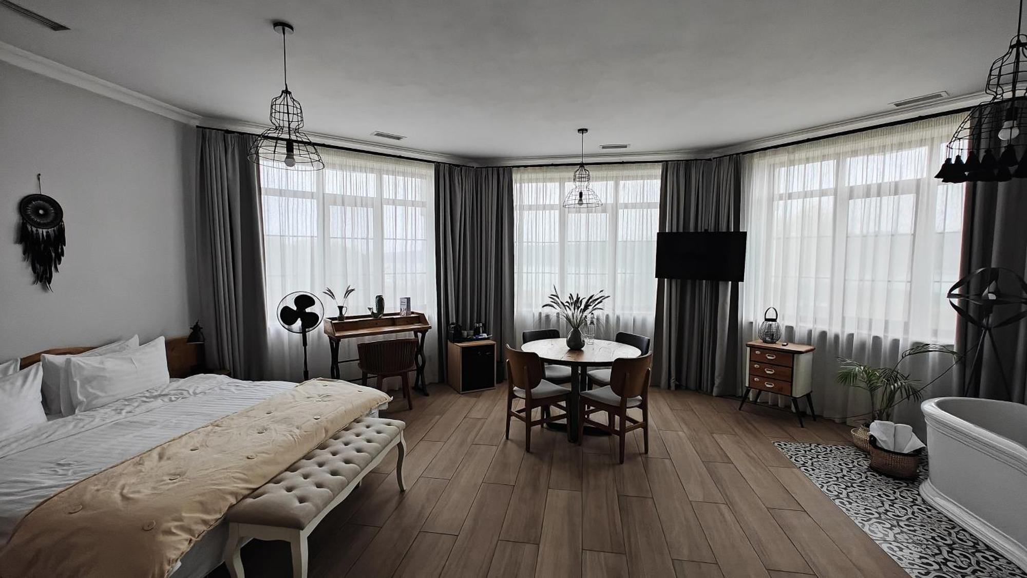 Bobritsa Dacha Hotell Exteriör bild