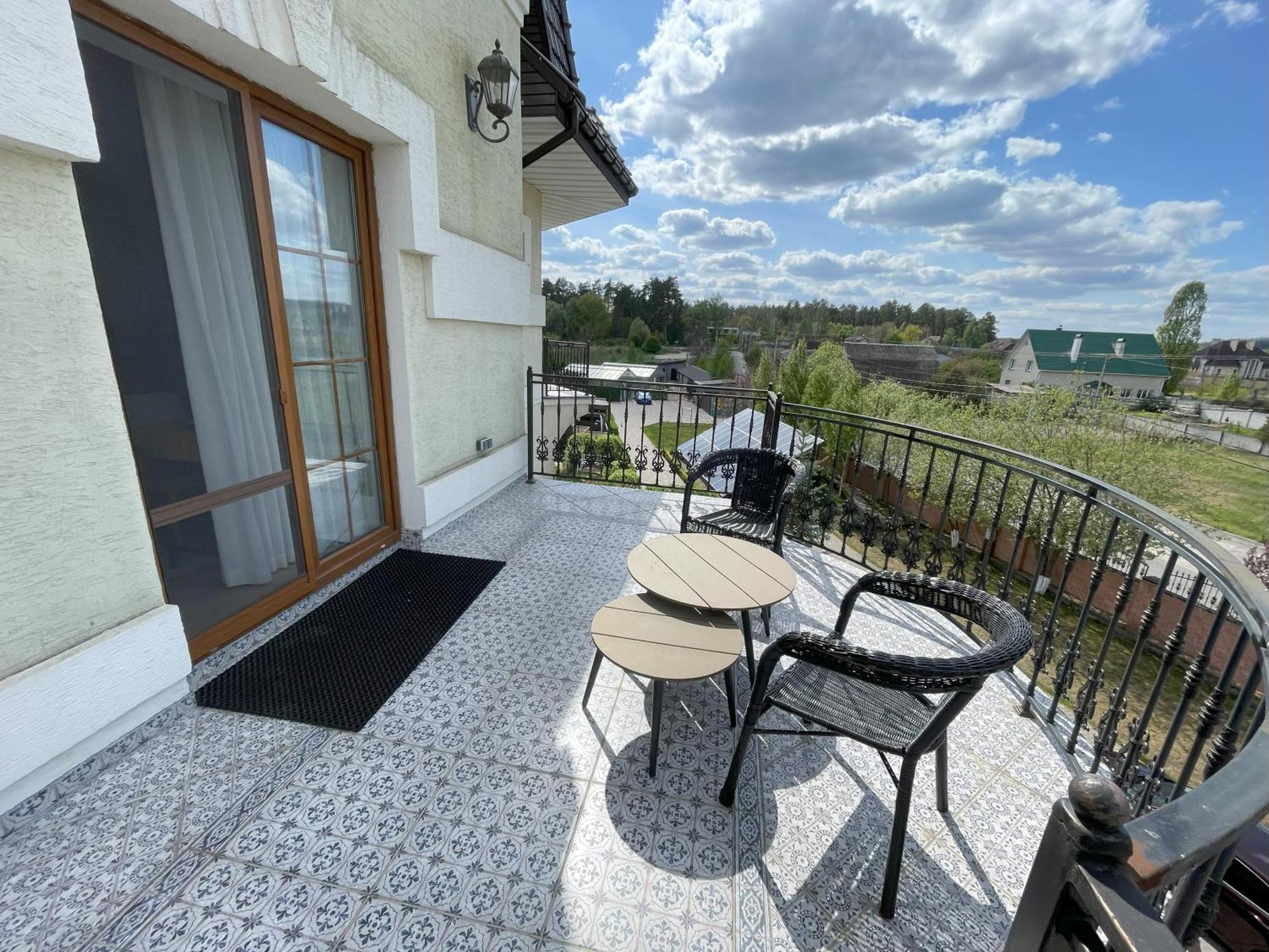 Bobritsa Dacha Hotell Exteriör bild