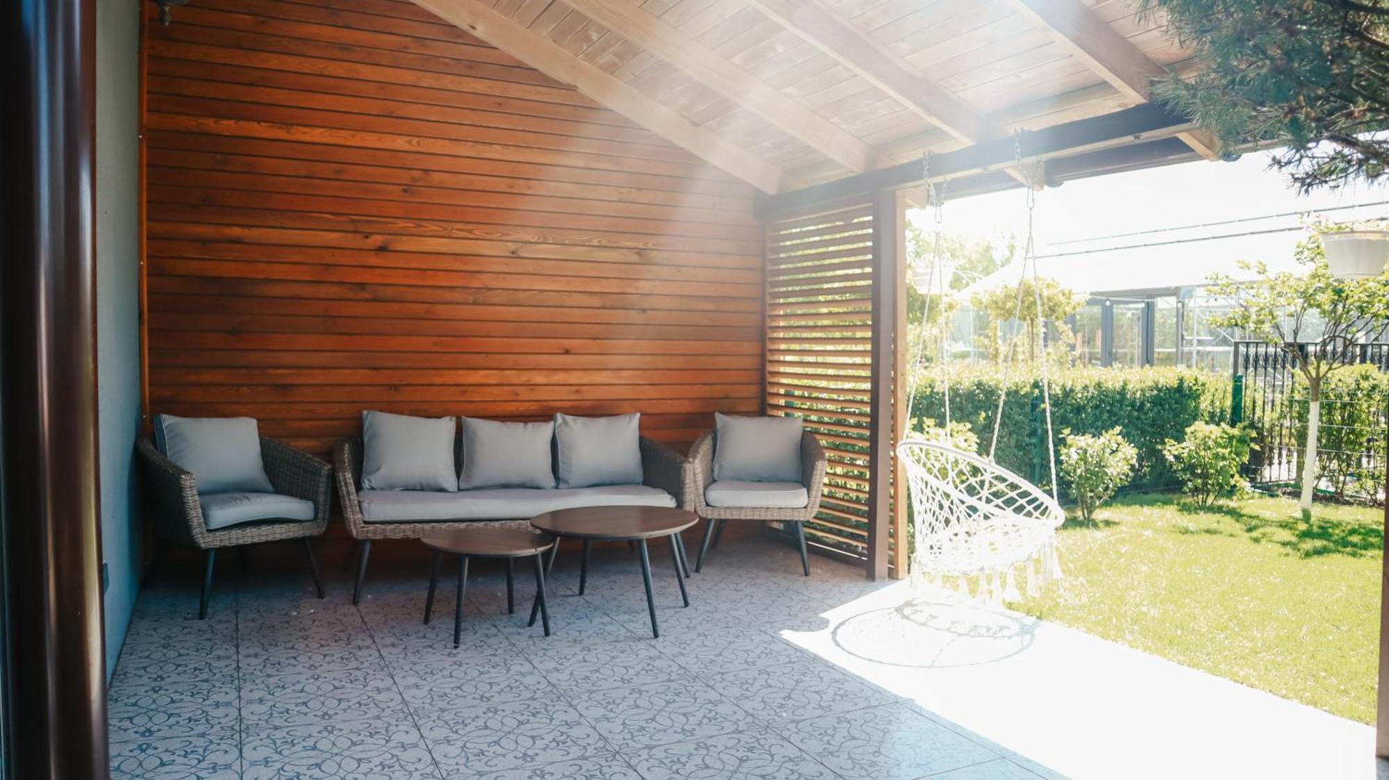 Bobritsa Dacha Hotell Exteriör bild