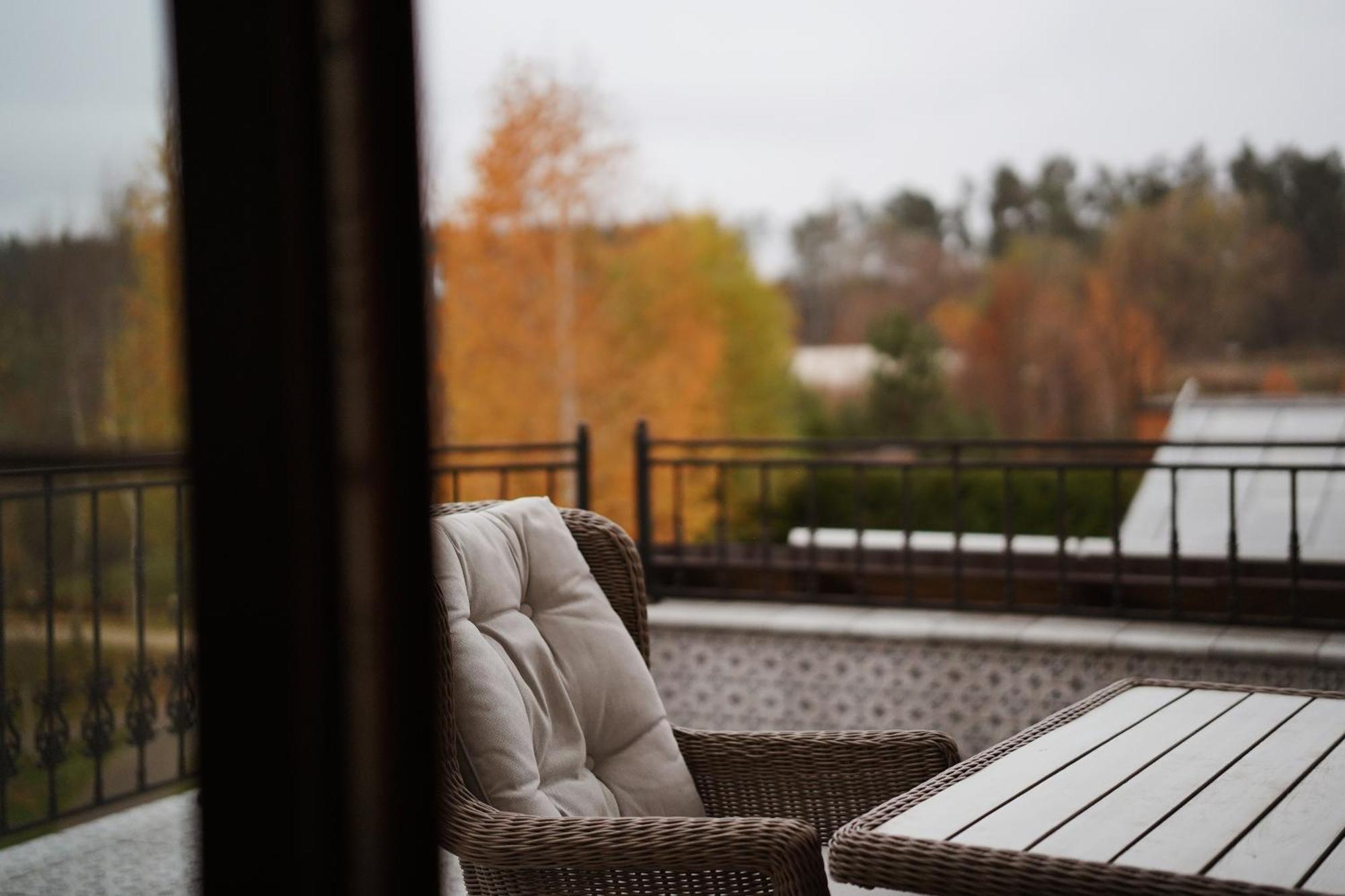 Bobritsa Dacha Hotell Exteriör bild