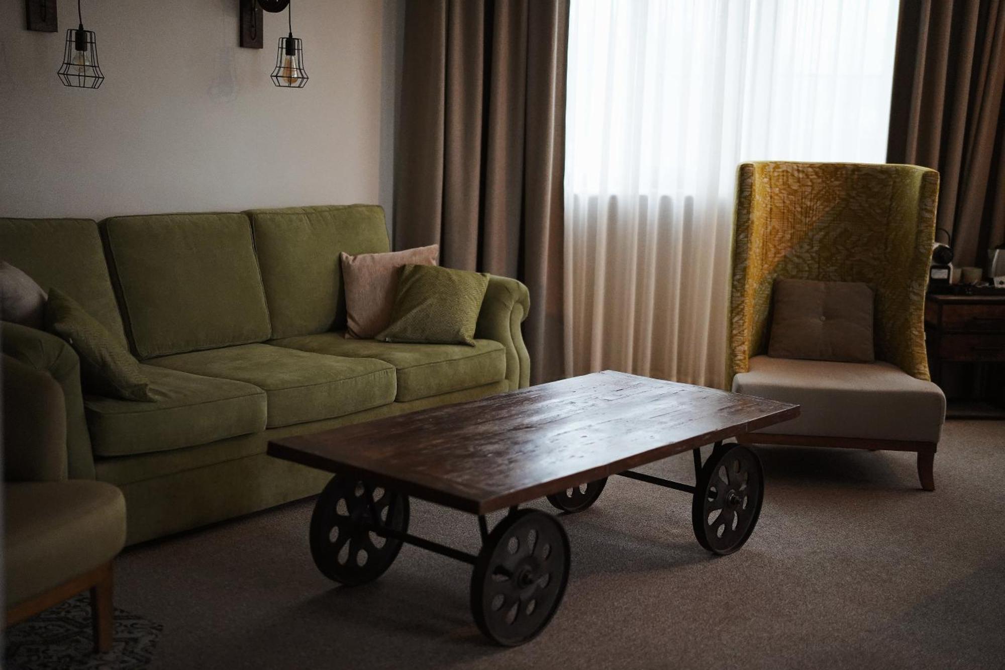 Bobritsa Dacha Hotell Exteriör bild