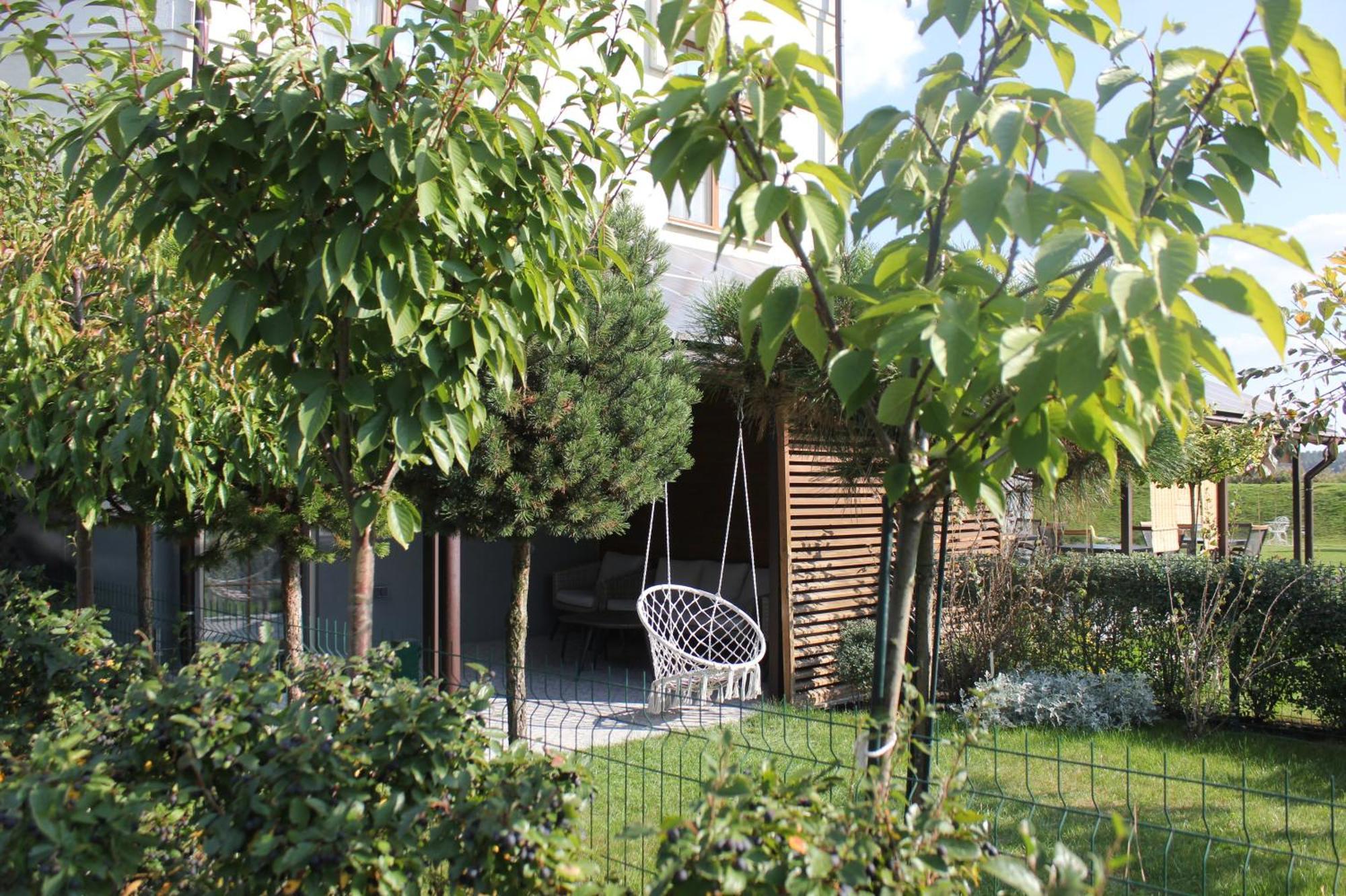 Bobritsa Dacha Hotell Exteriör bild