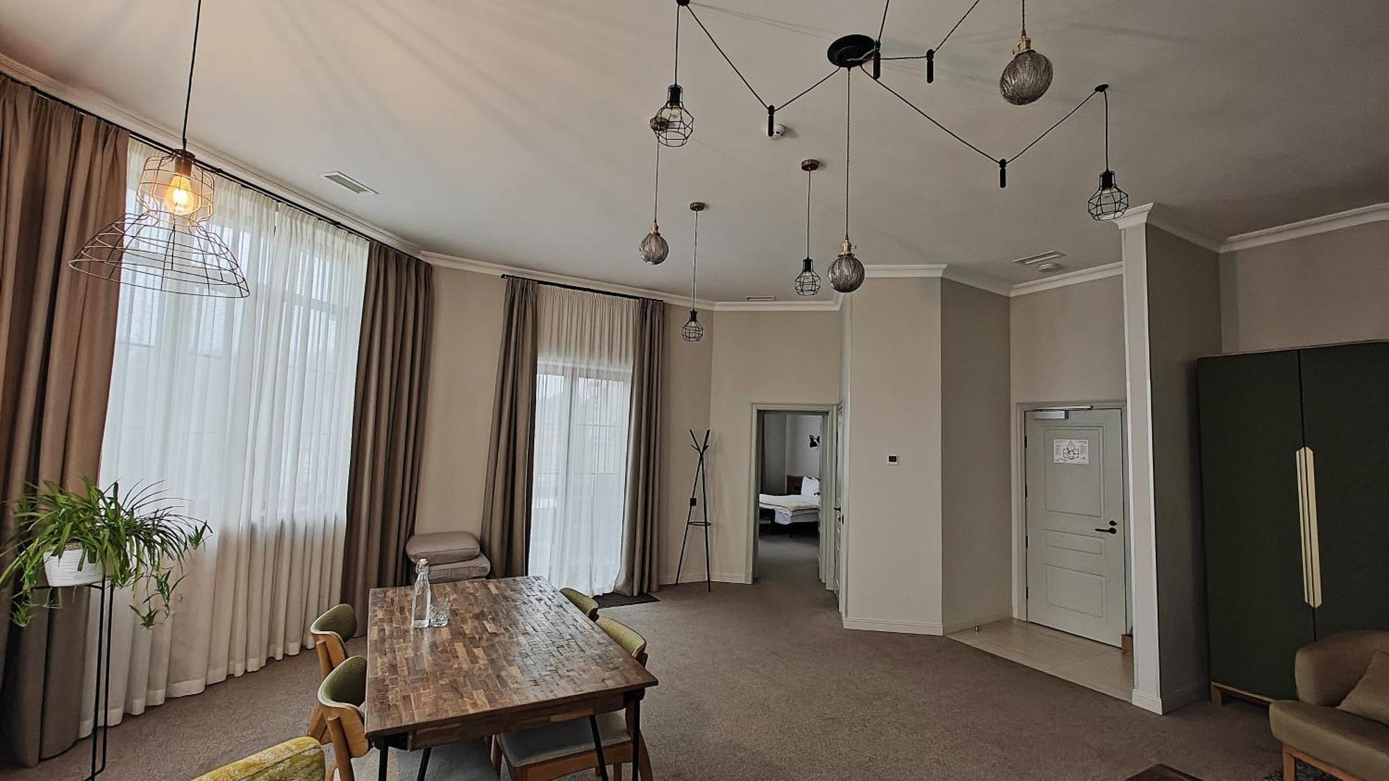 Bobritsa Dacha Hotell Exteriör bild